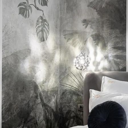Manu Art Living Prestige Center *