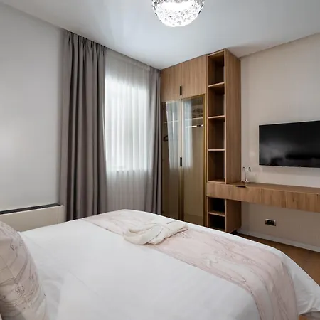 Manu Art Living Prestige Center * بوخارست