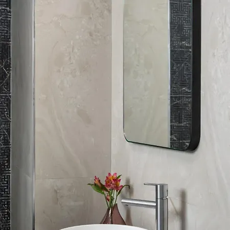 Manu Art Living Prestige Center شقة *