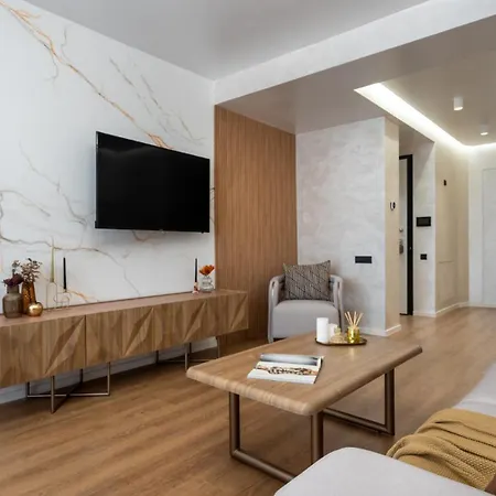 Manu Art Living Prestige Center شقة *