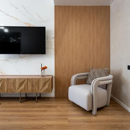 Manu Art Living Prestige Center *