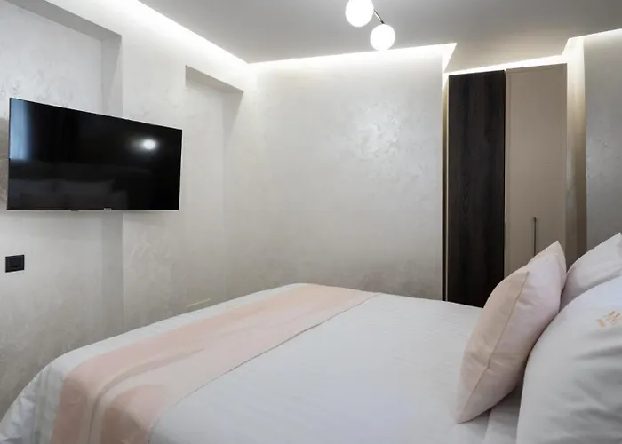 Manu Art Living Prestige Victoriei Apartman *