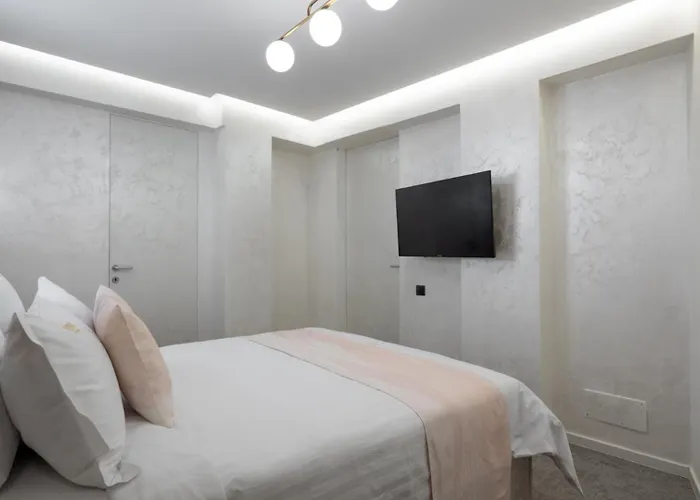 Manu Art Living Prestige Victoriei